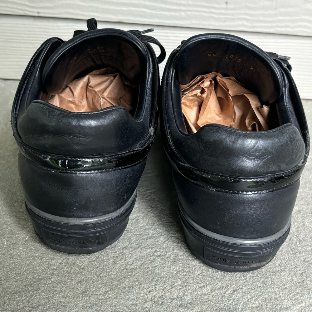 Louis Vuitton Black LV Monogram Engraved Sneakers 🔥 - Picture 10 of 11
